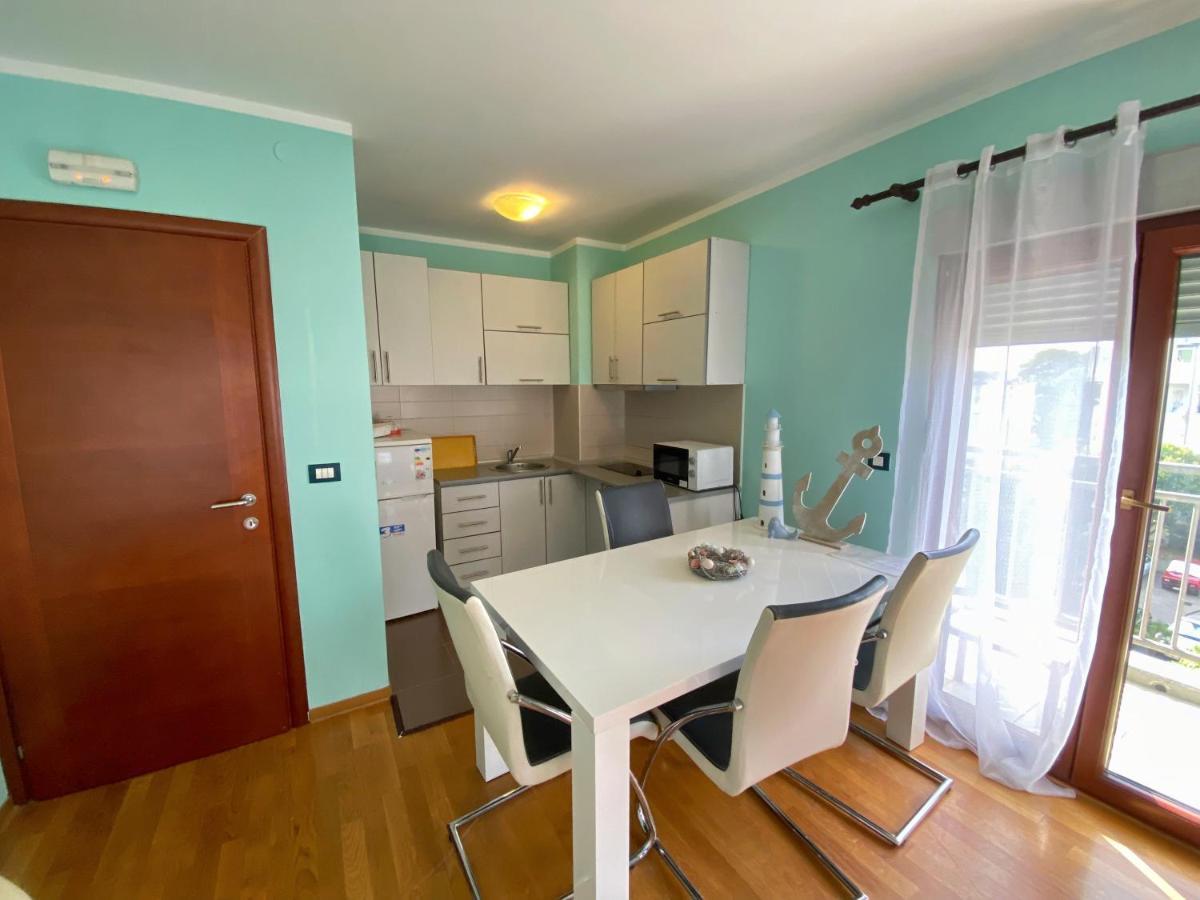 Apartment Center Adria Bar Buitenkant foto
