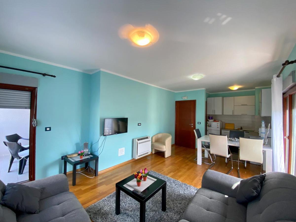 Apartment Center Adria Bar Buitenkant foto